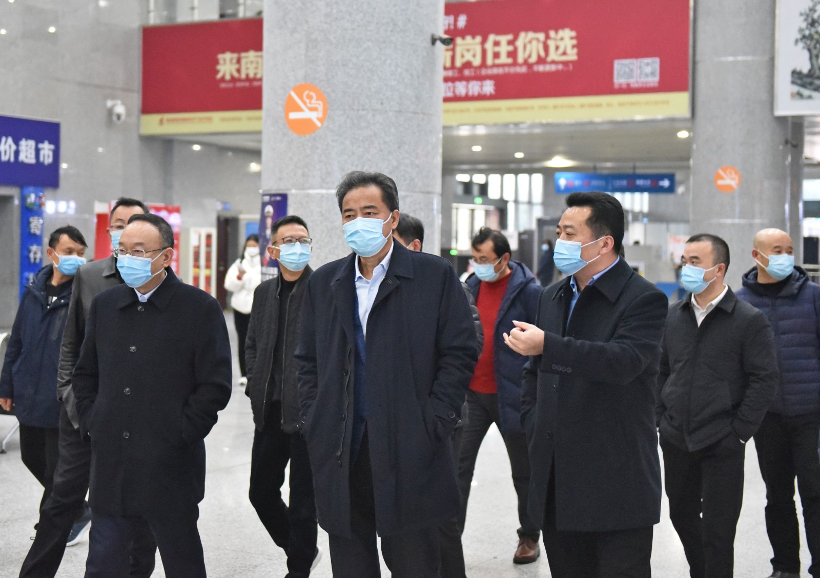 鄧建新一行檢查南昌長(zhǎng)途汽車(chē)西站雨雪冰凍天氣安全生產(chǎn)